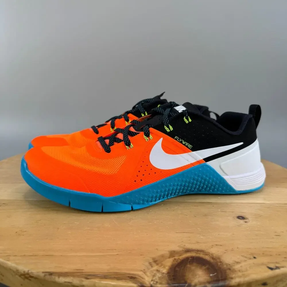 Nike Metcon‎ 1 OG Men's Size 10 Shoes Total Orange Blue Lagoon FQ1854-800